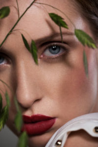 Beauty Shooting, rote Lippen, red lips, Make-up Abschluss, Make-up Artist, natürliches Augen Make-up, Rouge, Sommer Make-up, Close-up Make-up