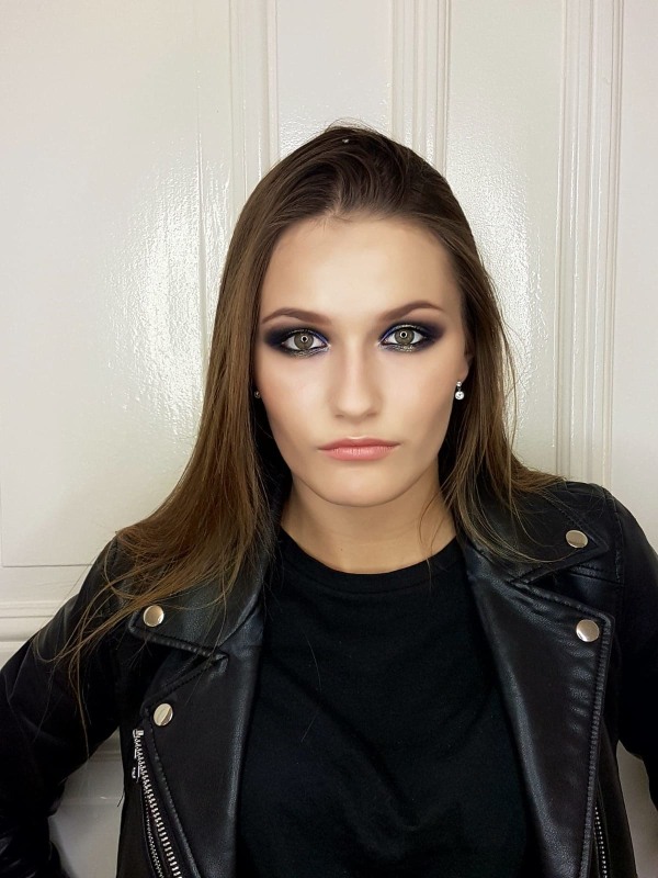 Inclover Hair & Make-up Academy Berlin Make-up Artist BASIC | INCLOVER Academy Berlin